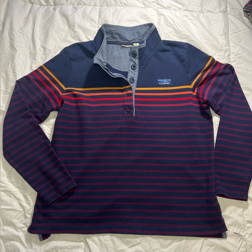 L petite Women’s ll bean sweatshirt